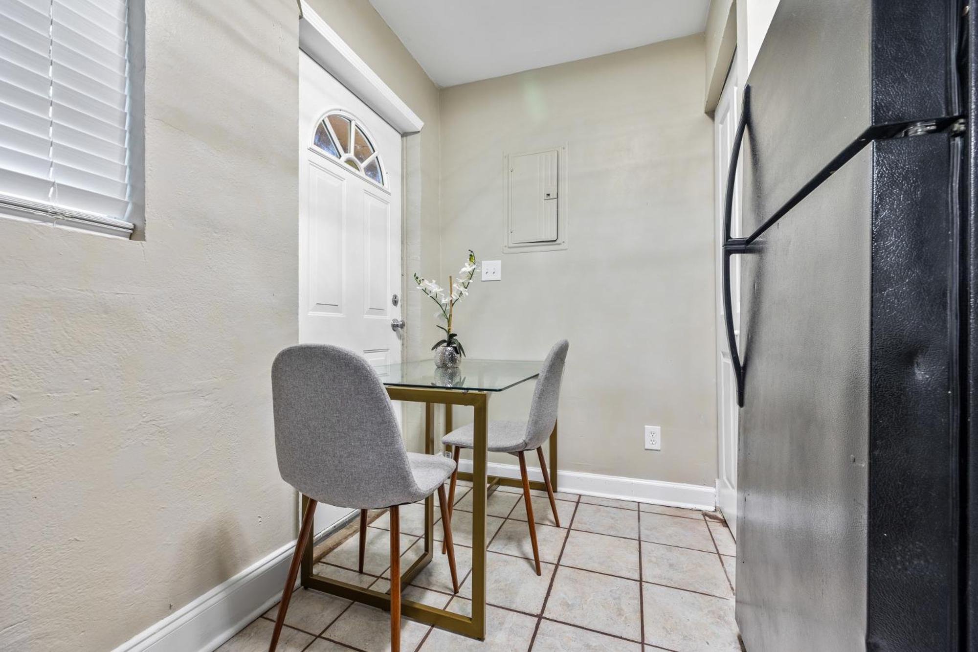 Holiday home Cozy 2 Bedroom With Serene Ambiance Atlanta